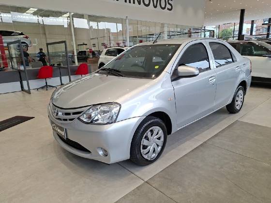 TOYOTA ETIOS 1.5 X SEDAN 16V FLEX 4P AUTOMÁTICO