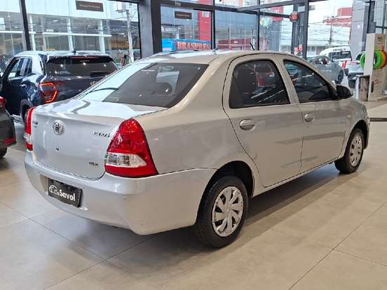TOYOTA-ETIOS-2016