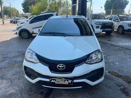 TOYOTA-ETIOS-2018