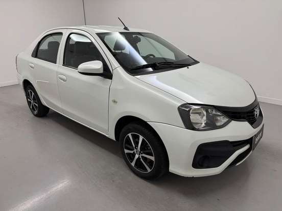 TOYOTA-ETIOS-2019
