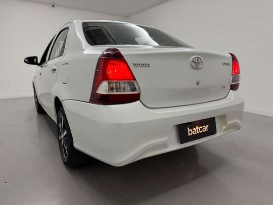 TOYOTA-ETIOS-1.5 X SEDAN 16V FLEX 4P AUTOMÁTICO TOYOTA-ETIOS-2019