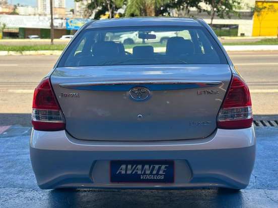 TOYOTA-ETIOS-2017