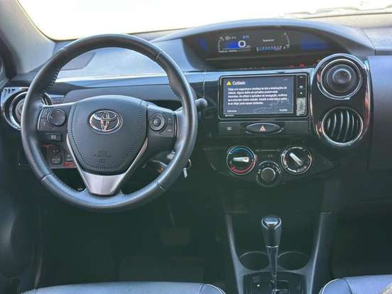 TOYOTA-ETIOS-1.5 XLS 16V FLEX 4P AUTOMÁTICO TOYOTA-ETIOS-2017