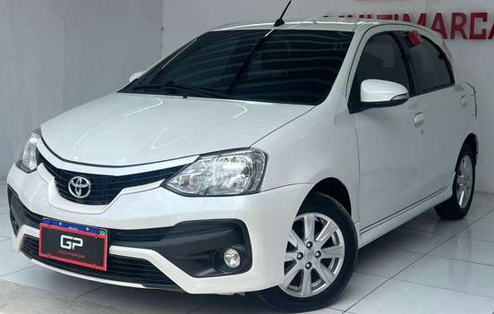 TOYOTA-ETIOS-2017