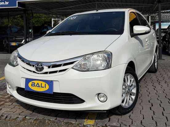 TOYOTA-ETIOS-2015