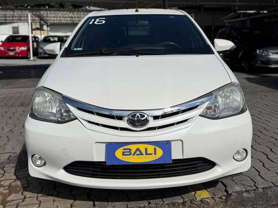 TOYOTA-ETIOS-1.5 XLS SEDAN 16V FLEX 4P MANUAL TOYOTA-ETIOS-2015