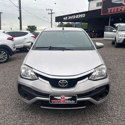 TOYOTA-ETIOS-2017