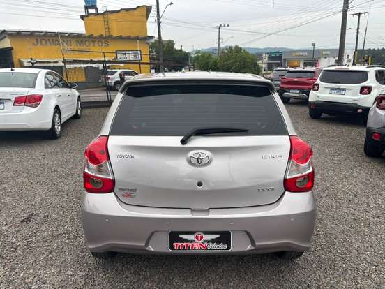 TOYOTA-ETIOS-1.5 XS 16V FLEX 4P AUTOMÁTICO TOYOTA-ETIOS-2017