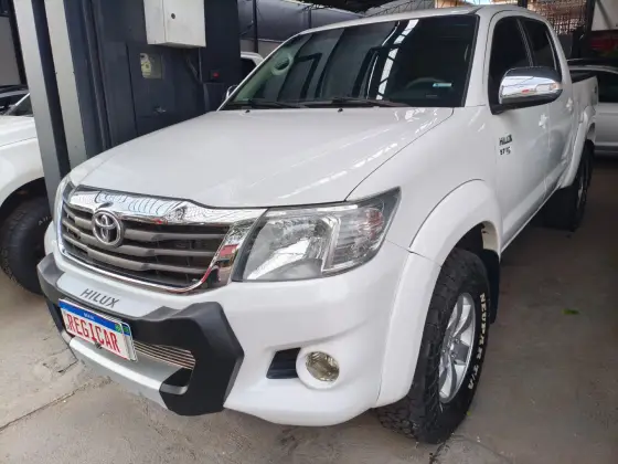 TOYOTA HILUX 2.7 SRV 4X2 CD 16V FLEX 4P AUTOMÁTICO