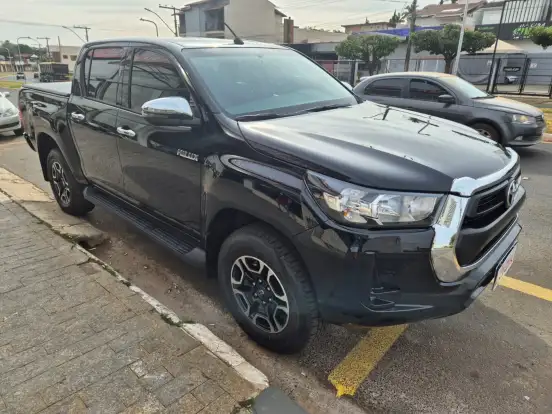 TOYOTA-HILUX-2.8 D-4D TURBO DIESEL CD POWER PACK 4X4 AUTOMÁTICO TOYOTA-HILUX-2025