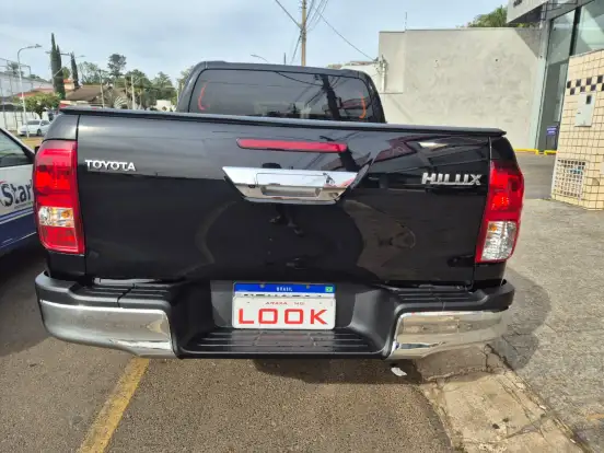TOYOTA-HILUX-2.8 D-4D TURBO DIESEL CD POWER PACK 4X4 AUTOMÁTICO TOYOTA-HILUX-2025