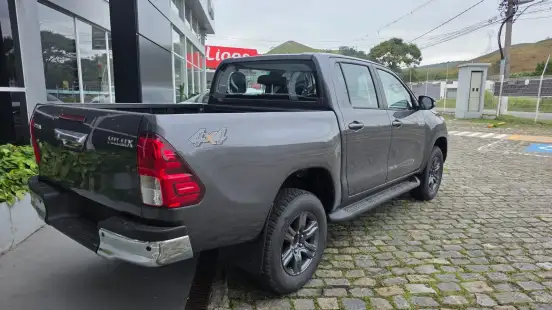TOYOTA-HILUX-2.8 D-4D TURBO DIESEL CD SRV 4X4 AUTOMÁTICO TOYOTA-HILUX-2026