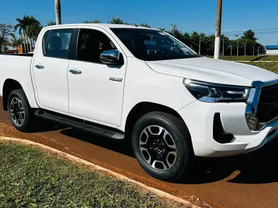TOYOTA-HILUX-2.8 D-4D TURBO DIESEL CD SRV 4X4 AUTOMÁTICO TOYOTA-HILUX-2026