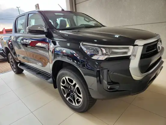 TOYOTA-HILUX-2.8 D-4D TURBO DIESEL CD SRV 4X4 AUTOMÁTICO TOYOTA-HILUX-2026