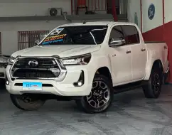 TOYOTA HILUX 2.8 D-4D TURBO DIESEL CD SRX 4X4 AUTOMÁTICO TOYOTA HILUX 2.8 D-4D TURBO DIESEL CD SRX 4X4 AUTOMÁTICO