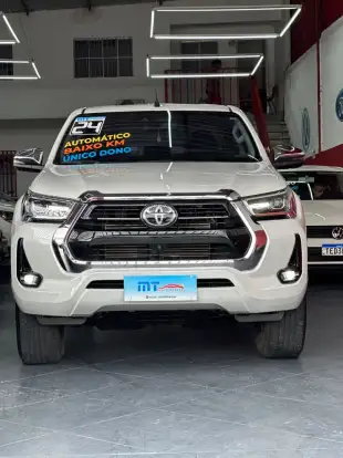 TOYOTA-HILUX-2023