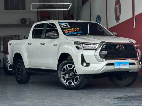 TOYOTA-HILUX-2.8 D-4D TURBO DIESEL CD SRX 4X4 AUTOMÁTICO TOYOTA-HILUX-2023