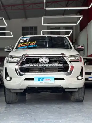 TOYOTA-HILUX-2023