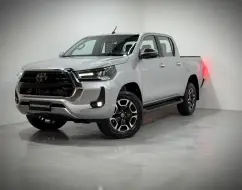 TOYOTA HILUX 2.8 D-4D TURBO DIESEL CD SRX 4X4 AUTOMÁTICO TOYOTA HILUX 2.8 D-4D TURBO DIESEL CD SRX 4X4 AUTOMÁTICO