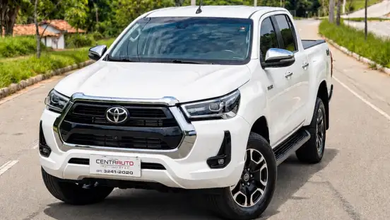 TOYOTA-HILUX-2022