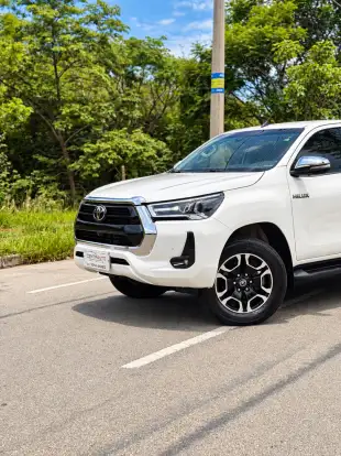 TOYOTA-HILUX-2022