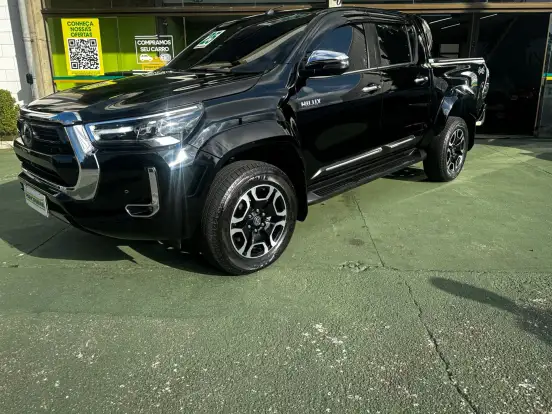 TOYOTA-HILUX-2025