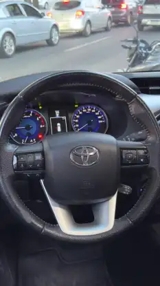 TOYOTA-HILUX-2019