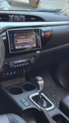 TOYOTA-HILUX-2019