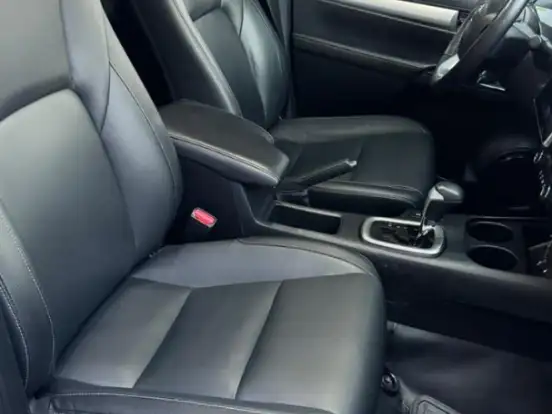 TOYOTA-HILUX-2.8 SRV 4X4 CD 16V DIESEL 4P AUTOMÁTICO TOYOTA-HILUX-2019