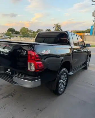 TOYOTA-HILUX-2019