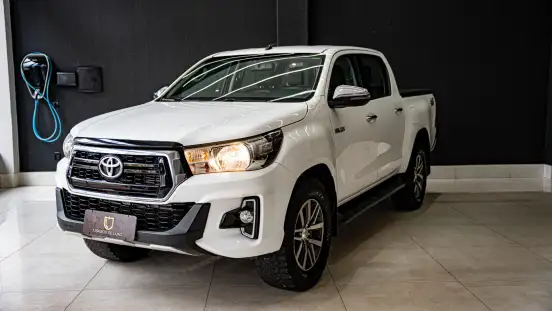 TOYOTA-HILUX-2020