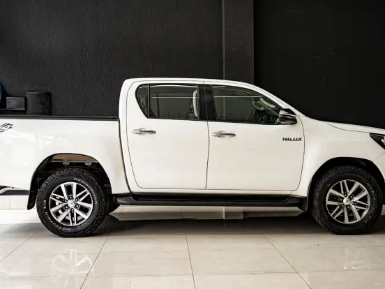 TOYOTA-HILUX-2.8 SRV 4X4 CD 16V DIESEL 4P AUTOMÁTICO TOYOTA-HILUX-2020