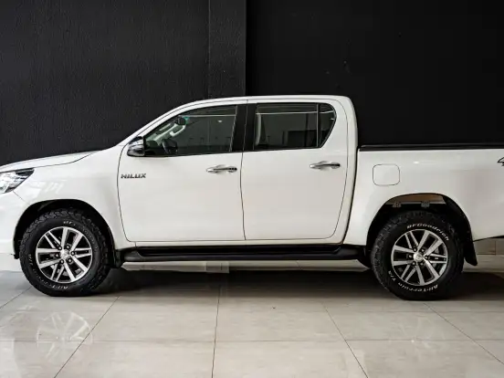 TOYOTA-HILUX-2.8 SRV 4X4 CD 16V DIESEL 4P AUTOMÁTICO TOYOTA-HILUX-2020