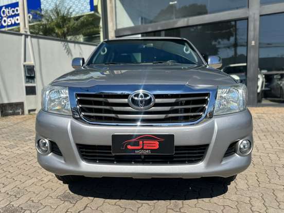 TOYOTA-HILUX-2014