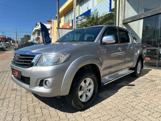 TOYOTA-HILUX-2.7 SR 4X2 CD 16V FLEX 4P AUTOMÁTICO TOYOTA-HILUX-2014