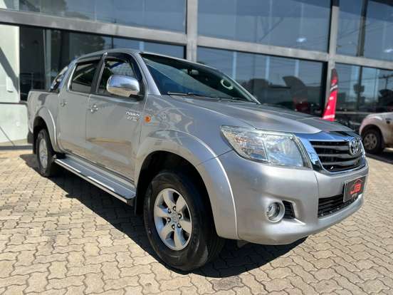 TOYOTA-HILUX-2.7 SR 4X2 CD 16V FLEX 4P AUTOMÁTICO TOYOTA-HILUX-2014