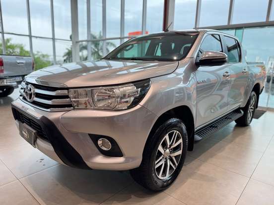 TOYOTA-HILUX-2018
