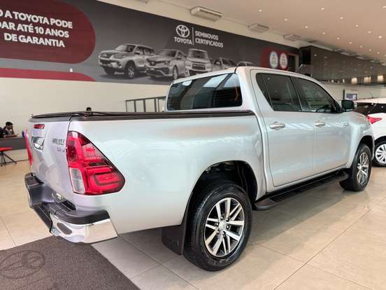 TOYOTA-HILUX-2.7 SRV 4X2 CD 16V FLEX 4P AUTOMÁTICO TOYOTA-HILUX-2018