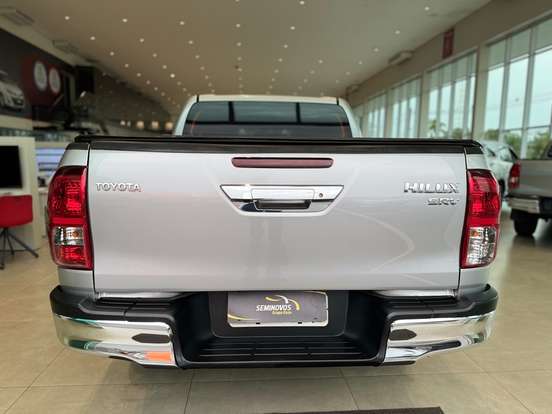 TOYOTA-HILUX-2.7 SRV 4X2 CD 16V FLEX 4P AUTOMÁTICO TOYOTA-HILUX-2018