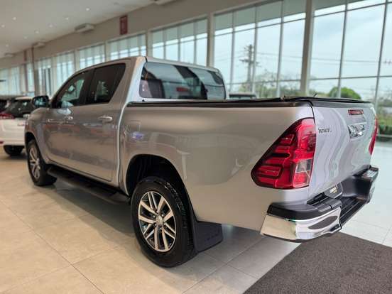 TOYOTA-HILUX-2018