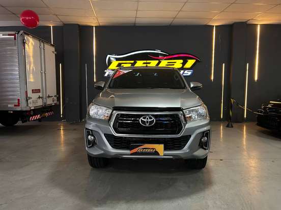 TOYOTA-HILUX-2018