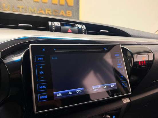 TOYOTA-HILUX-2017