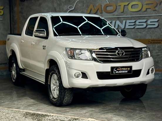 TOYOTA-HILUX-2.7 SRV 4X4 CD 16V FLEX 4P AUTOMÁTICO TOYOTA-HILUX-2013