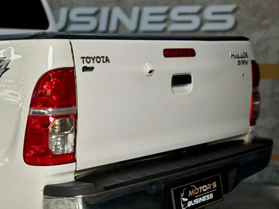TOYOTA-HILUX-2.7 SRV 4X4 CD 16V FLEX 4P AUTOMÁTICO TOYOTA-HILUX-2013