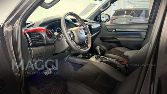 TOYOTA-HILUX-2.8 D-4D TURBO DIESEL CD GR-S 4X4 AUTOMÁTICO TOYOTA-HILUX-2024