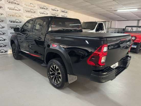 TOYOTA-HILUX-2.8 D-4D TURBO DIESEL CD GR-S 4X4 AUTOMÁTICO TOYOTA-HILUX-2022