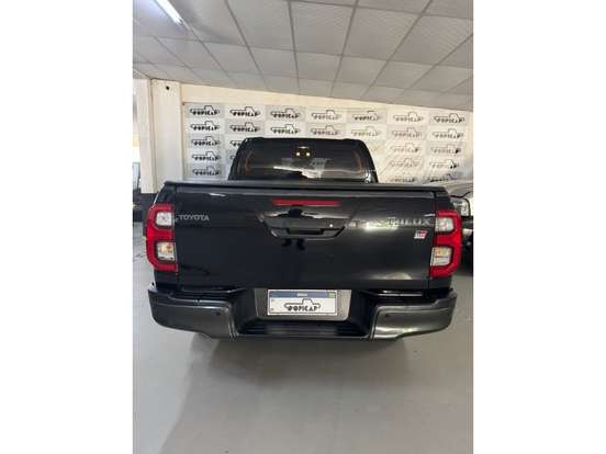 TOYOTA-HILUX-2.8 D-4D TURBO DIESEL CD GR-S 4X4 AUTOMÁTICO TOYOTA-HILUX-2022