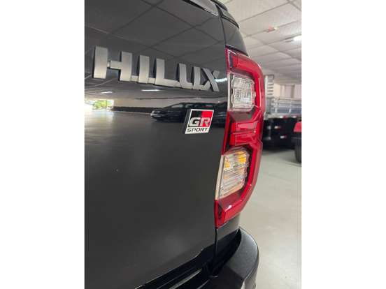 TOYOTA-HILUX-2.8 D-4D TURBO DIESEL CD GR-S 4X4 AUTOMÁTICO TOYOTA-HILUX-2022