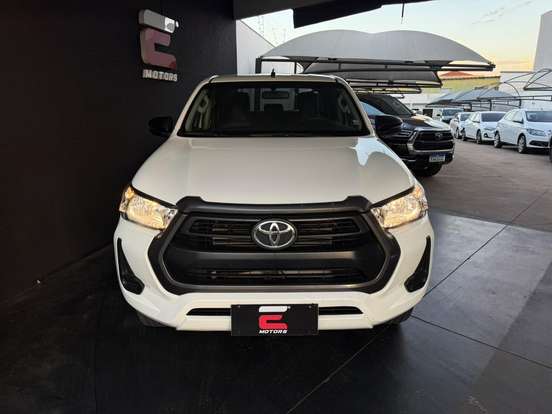 TOYOTA-HILUX-2024