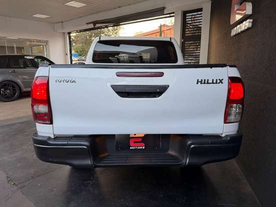 TOYOTA-HILUX-2.8 D-4D TURBO DIESEL CD POWER PACK 4X4 AUTOMÁTICO TOYOTA-HILUX-2024